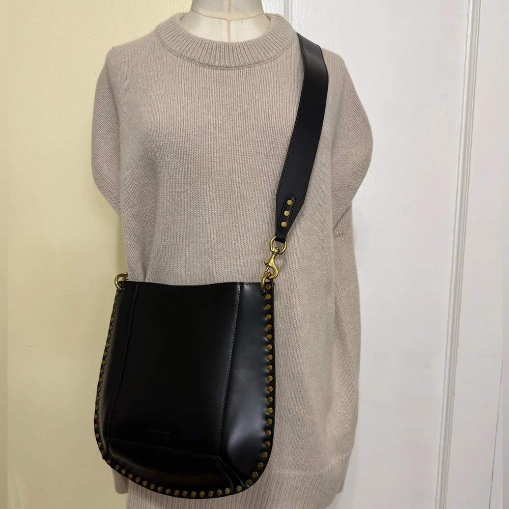 ISABEL MARANT
Oskan Leather Shoulder Bag in black - Picture 5 of 16